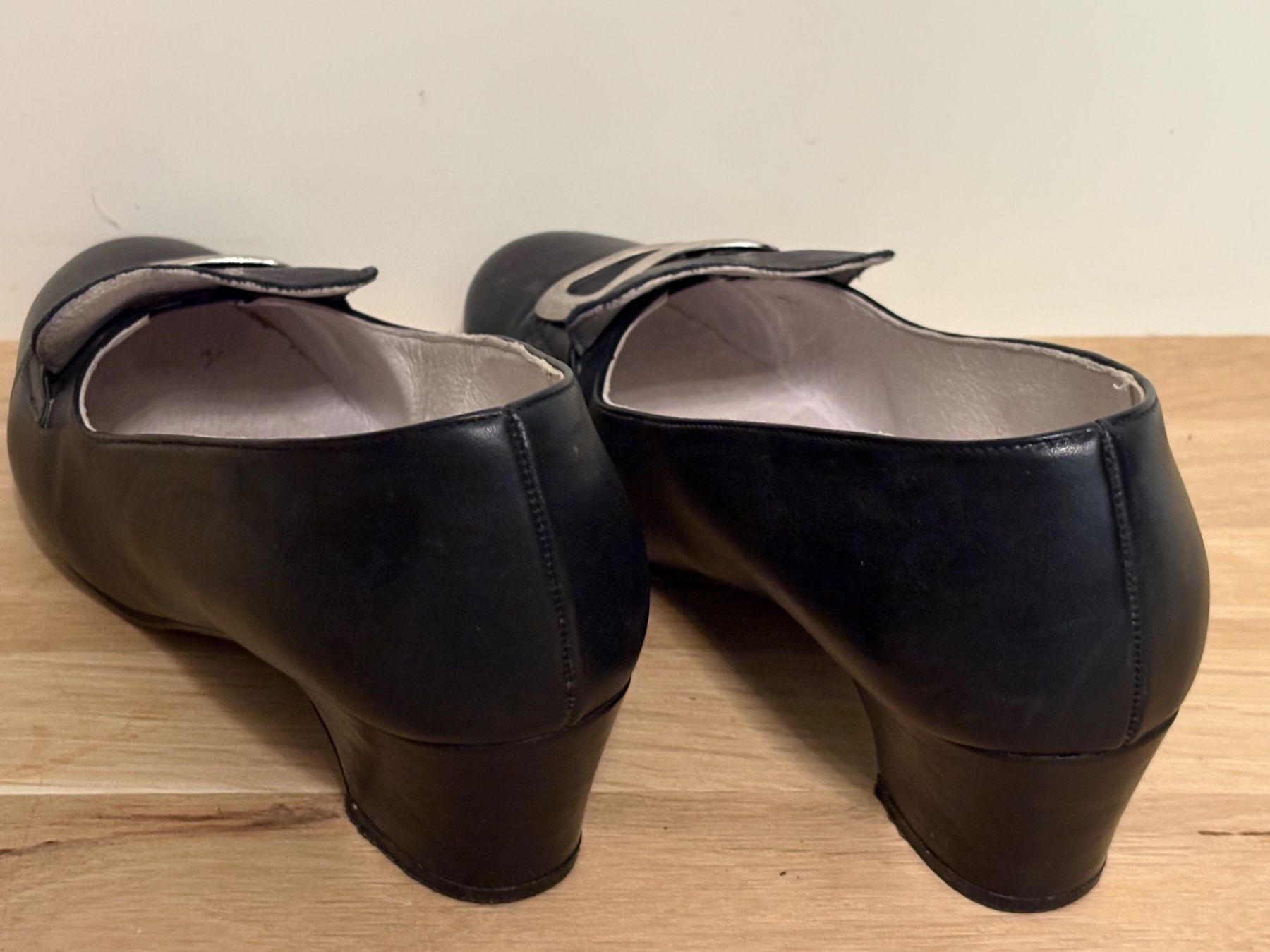 Scarpe da donna: Trachtenschuhe mit Schnalle – Usato da Arlesheim venduto da Spielmax 2