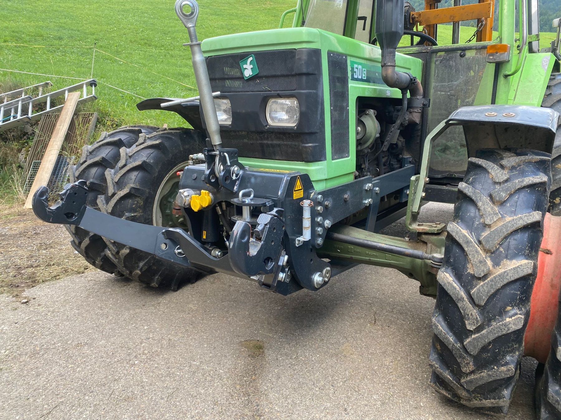 Trattori: Fronthydraulik Universal 1700 kg – Nuovo (secondo la descrizione) da Lommis venduto da gorenc-swiss 7