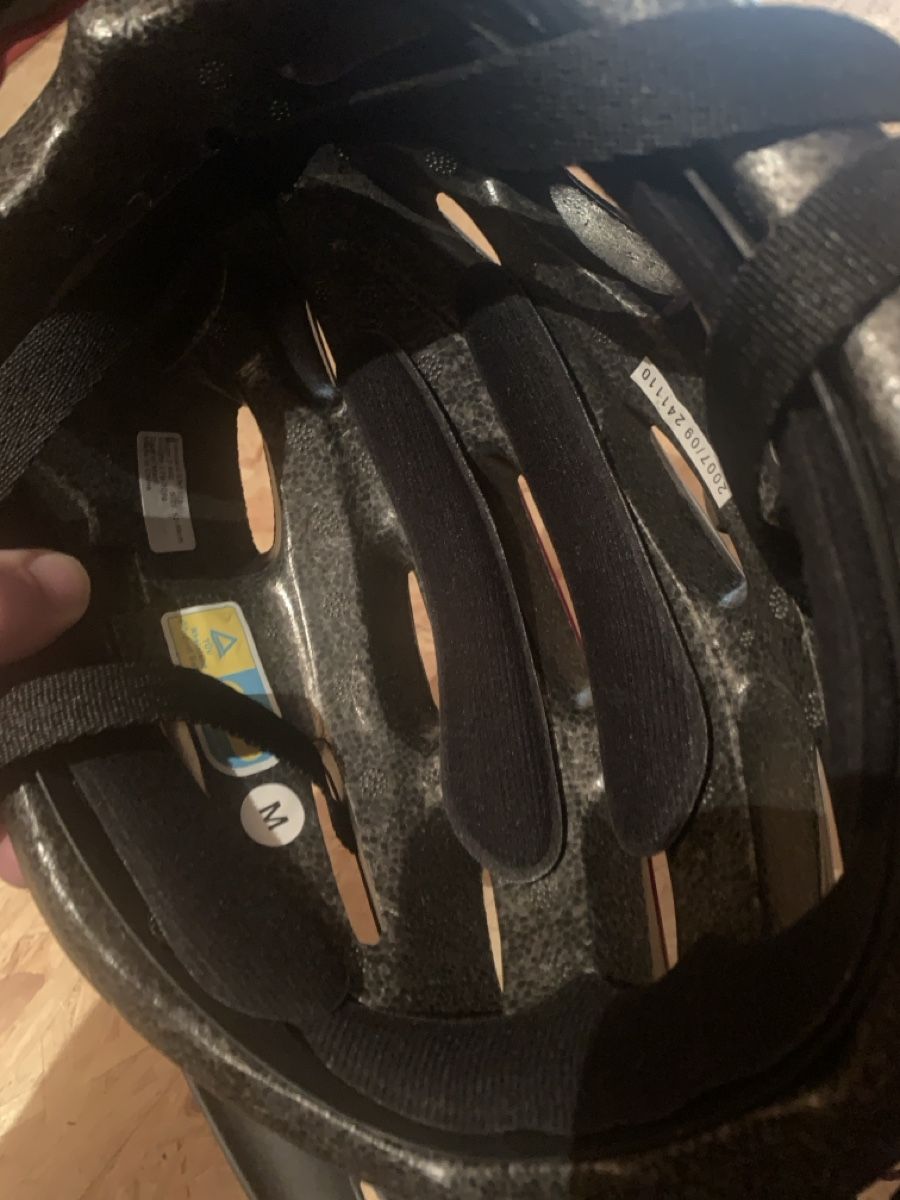 Caschi: Casque vélo taille M – Usato da Neyruz FR venduto da Mendest 3