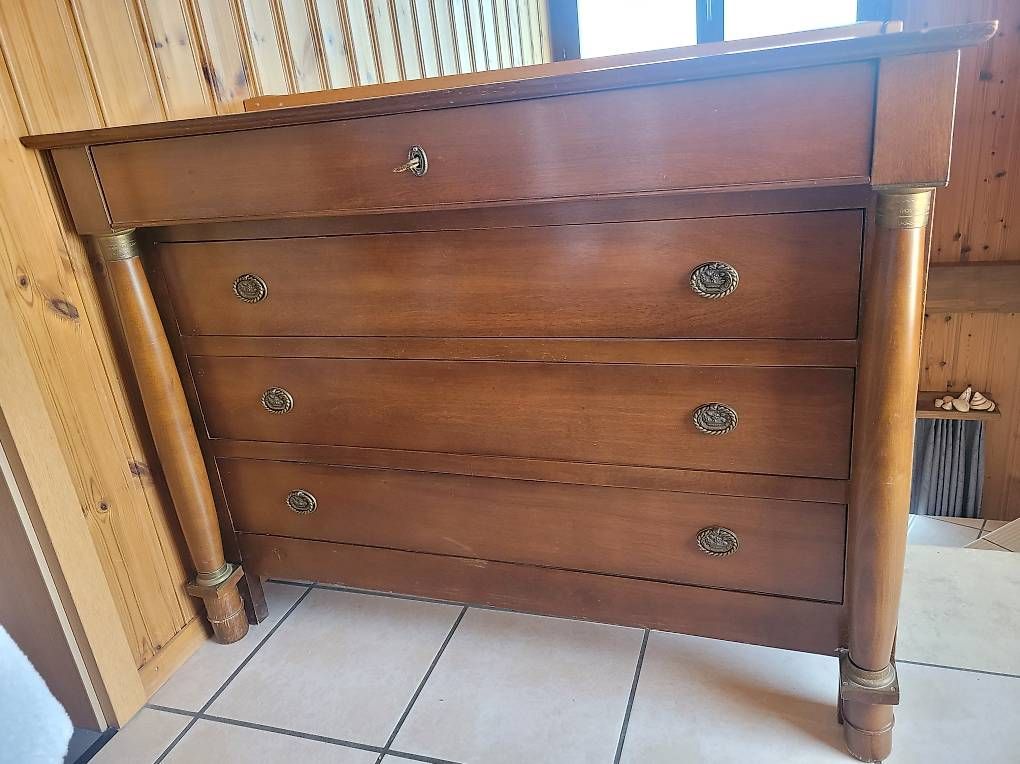 Commodes: Echtholzkommodo  – D'occasion à Beinwil am See par alpha4712