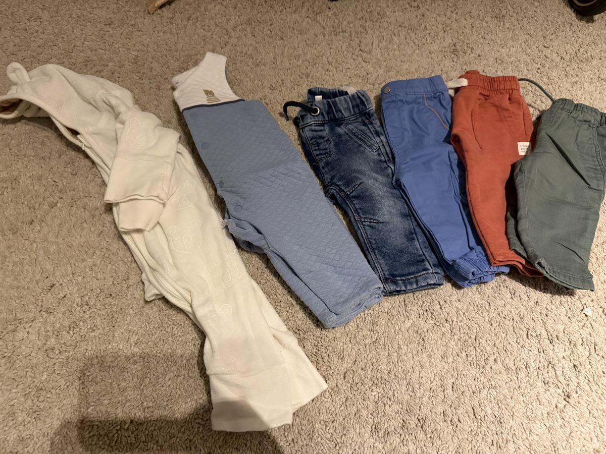 Lotti & Set di vestiti: Kleiderpaket Grösse 68 junge – Usato da Chur venduto da san_b6yj 1