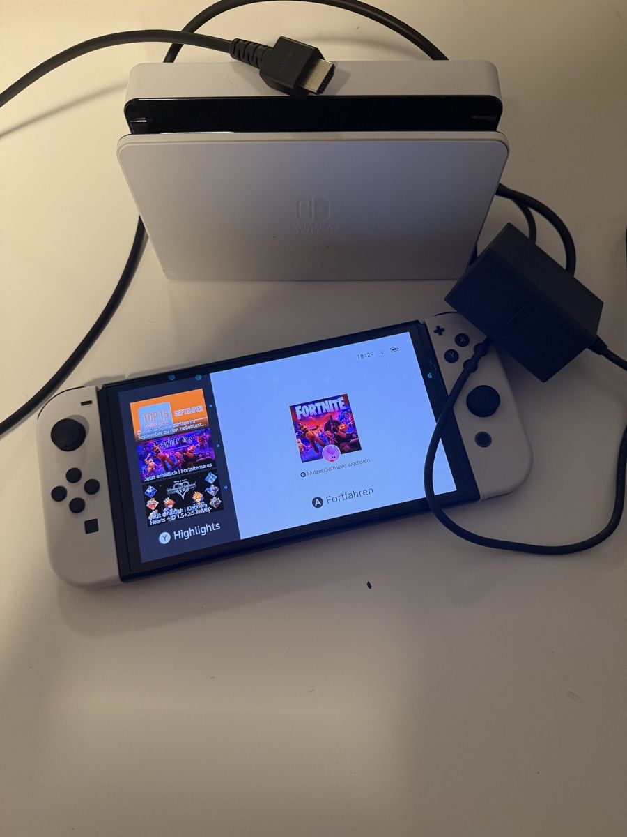 Nintendo Consoles: Nintendo Switch  – D'occasion à Uetikon am See par Dariusstasys