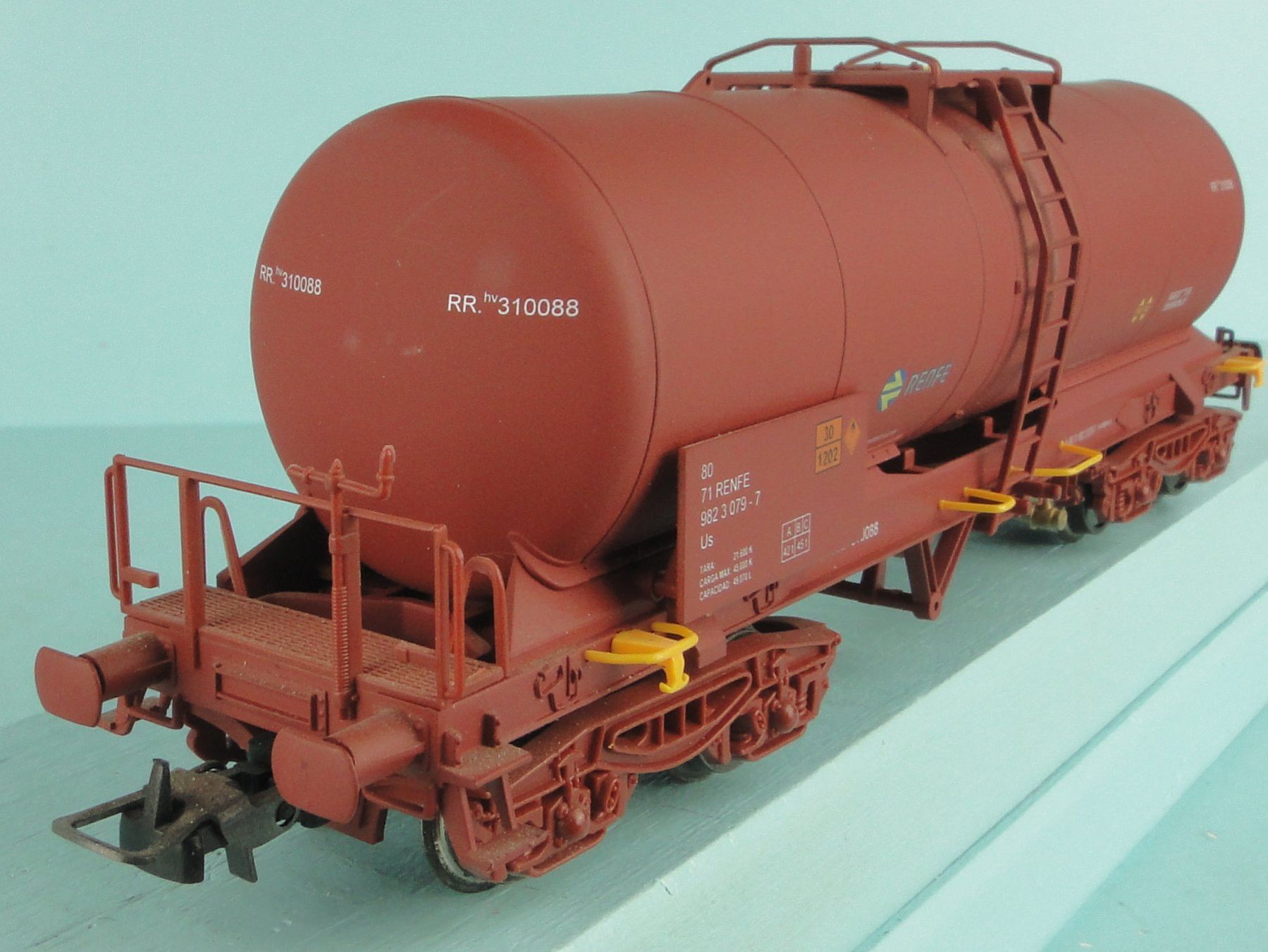 Modellini di ferrovie: Electrotren 5852K RENFE Vagon Cisterna – Usato da Bülach venduto da cann11 8