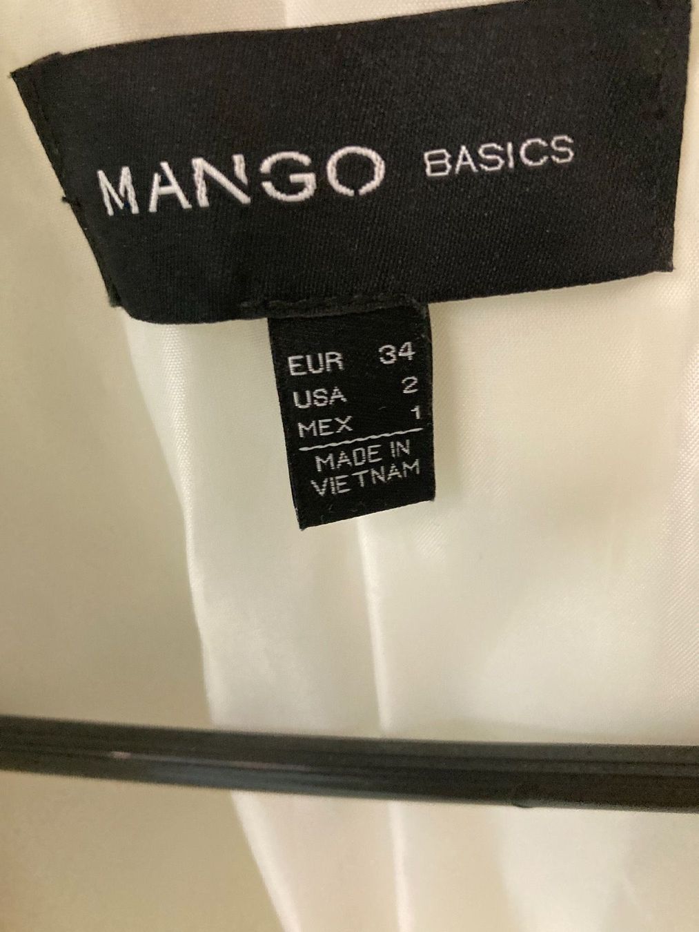 Mango Completi & Tailleur: Weisser Hosenanzug von Mango – Usato da Uster venduto da Kalici1 3