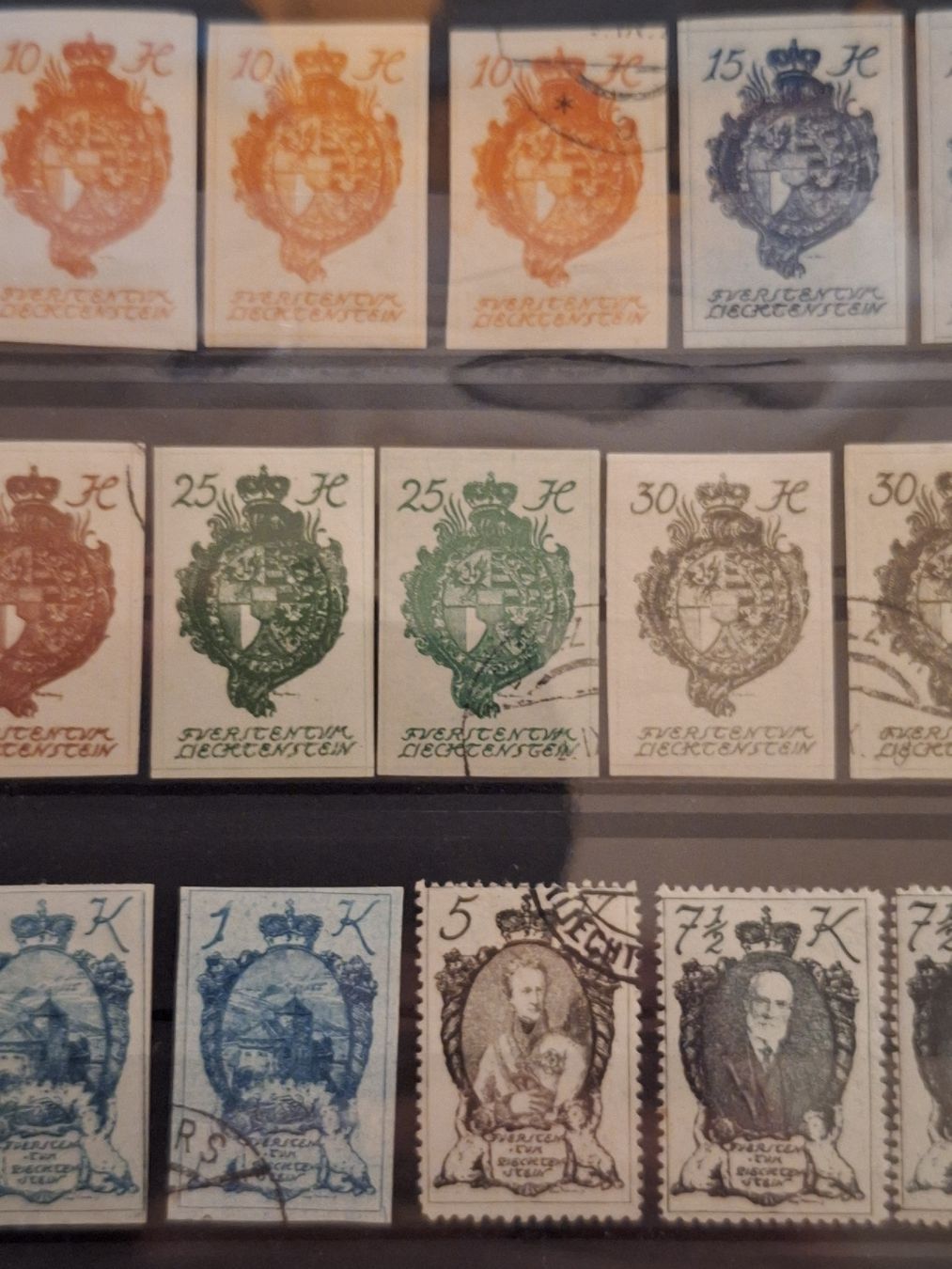 Tous les timbres: Liechtenstein div. Wappenmuster  – D'occasion à Balgach par SIMEON27 5