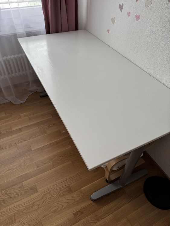 Scrivanie: Weisser Schreibtisch - Ideal f fürs Homeoffice 👨‍💻 – Usato da Zürich venduto da sal_d89p 1
