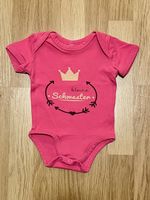 Baby Kurzarmbody „Kleine Schwester“, Gr. 56