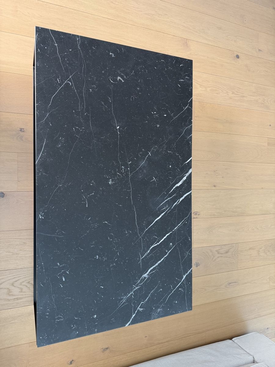 Tische: Couchtisch Marmor schwarz Metallgestell – Gebraucht aus Winterthur von saram26 1