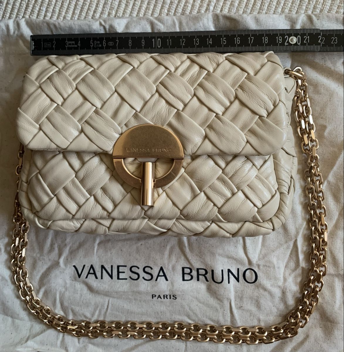 Vanessa Bruno Borse da donna: Sac moon Vanessa Bruno neuf – Nuovo e nell'imballaggio originale da Gland venduto da TallyEva 3