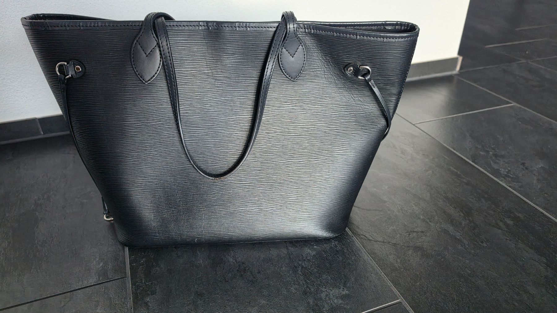 Louis Vuitton Taschen für Damen: Louis Vuitton Neverfull Epi Schwarz inkl. Pochette – Gebraucht aus Saland von zwergli90 2