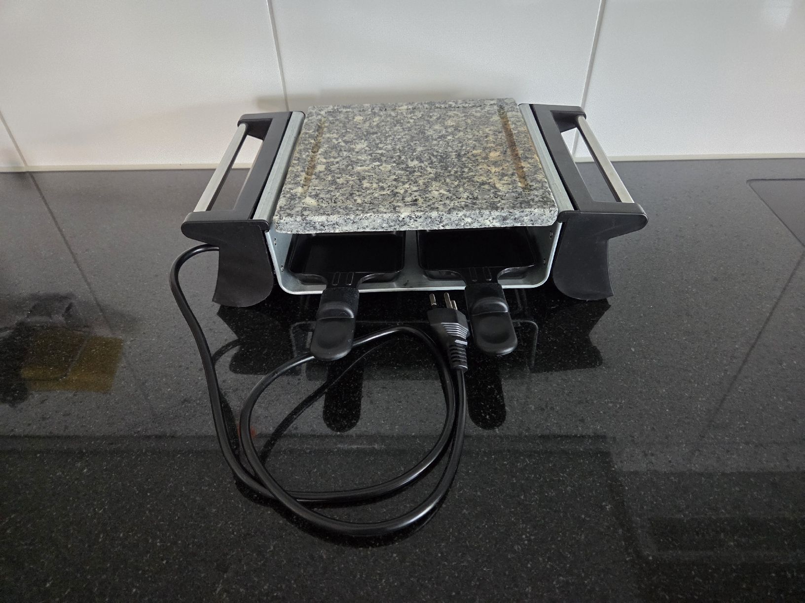 Elettrodomestici da cucina: Raclette öfeli – Usato da Rickenbach-Sulz venduto da Bacardibabe 1
