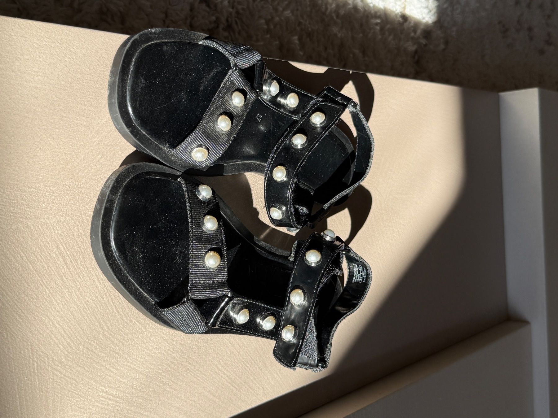 Zara Scarpe da donna: Sandale Zara – Usato da Broc venduto da zai_9jlg