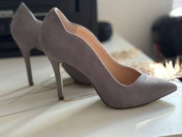 Catwalk Pumps Grau Wildlederimitat