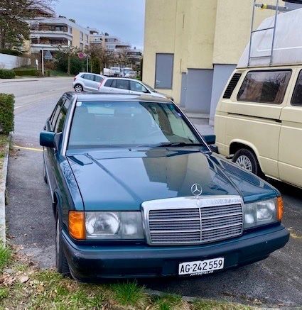 Oldtimer für Liebhaber Mercedes-Benz 190 E 2.3