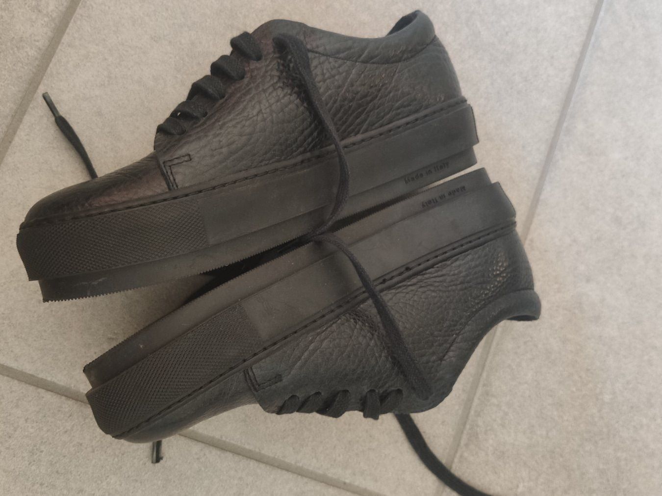 Acne Studios Scarpe da donna: ACNE STUDIO sneakers size 35 – Usato da Zug venduto da LindaManga 4