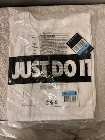 Nike T-Shirt Just Do It Weiss Grösse M neuwertig
