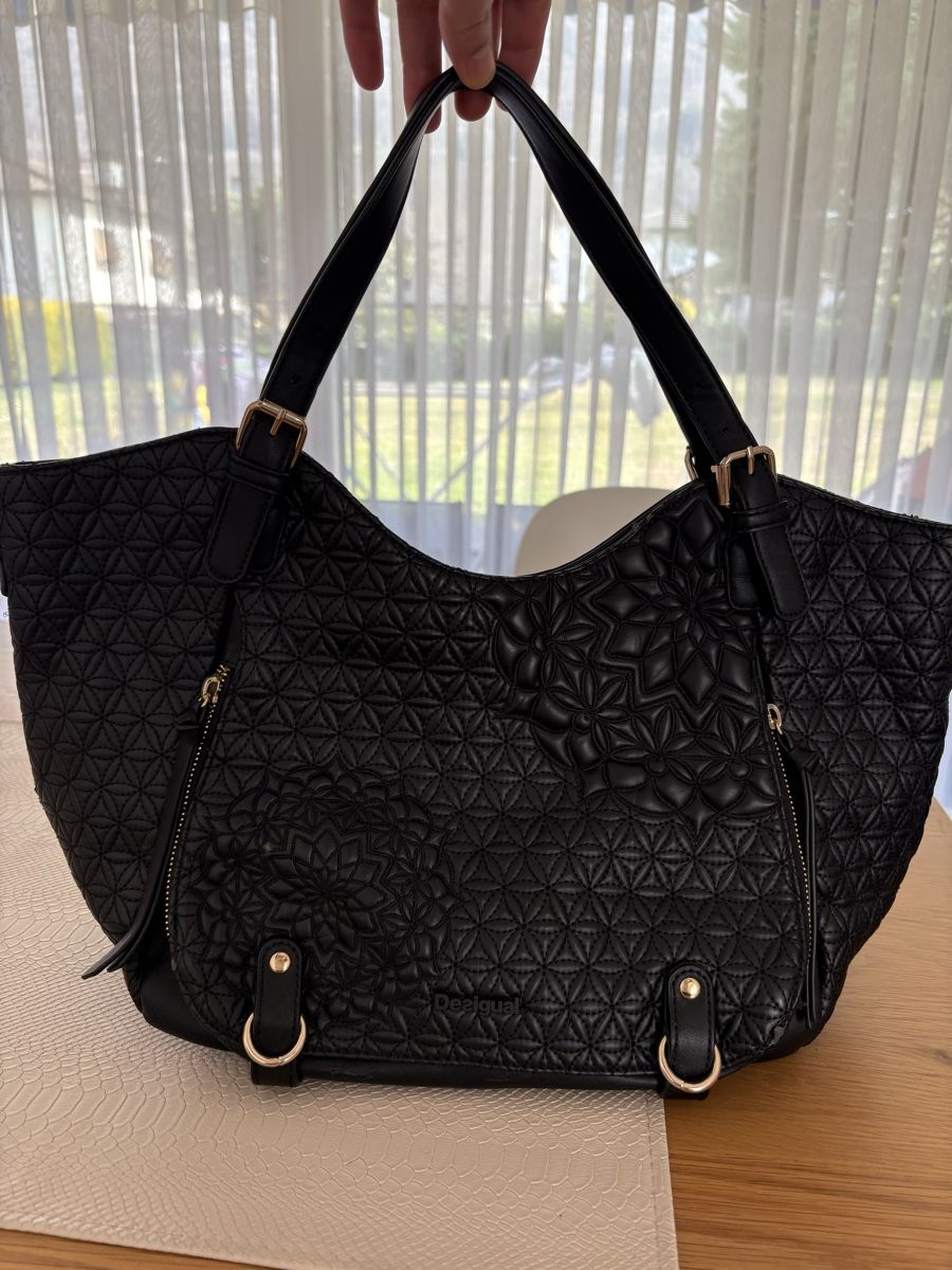 Desigual Borse da donna: Elegante borsa Desigual nera – Usato da S. Antonino venduto da LIKA91 5