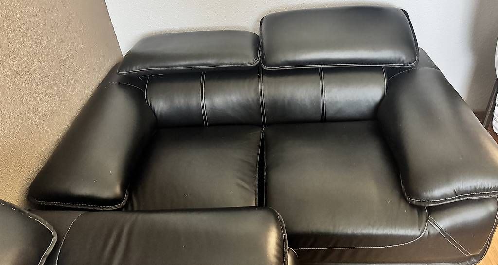 Divani: Leder Sofa 3er&2er – Usato da Domat/Ems venduto da dks_pc8p