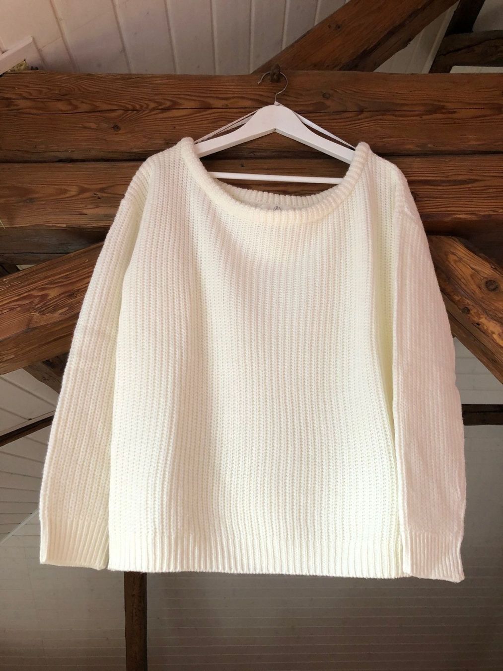 Pullover & Sweatshirts: MISSGUIDED Damen Strickpullover Pull tricot M L off shoulder – Gebraucht aus St-Aubin FR von Tiweety 1