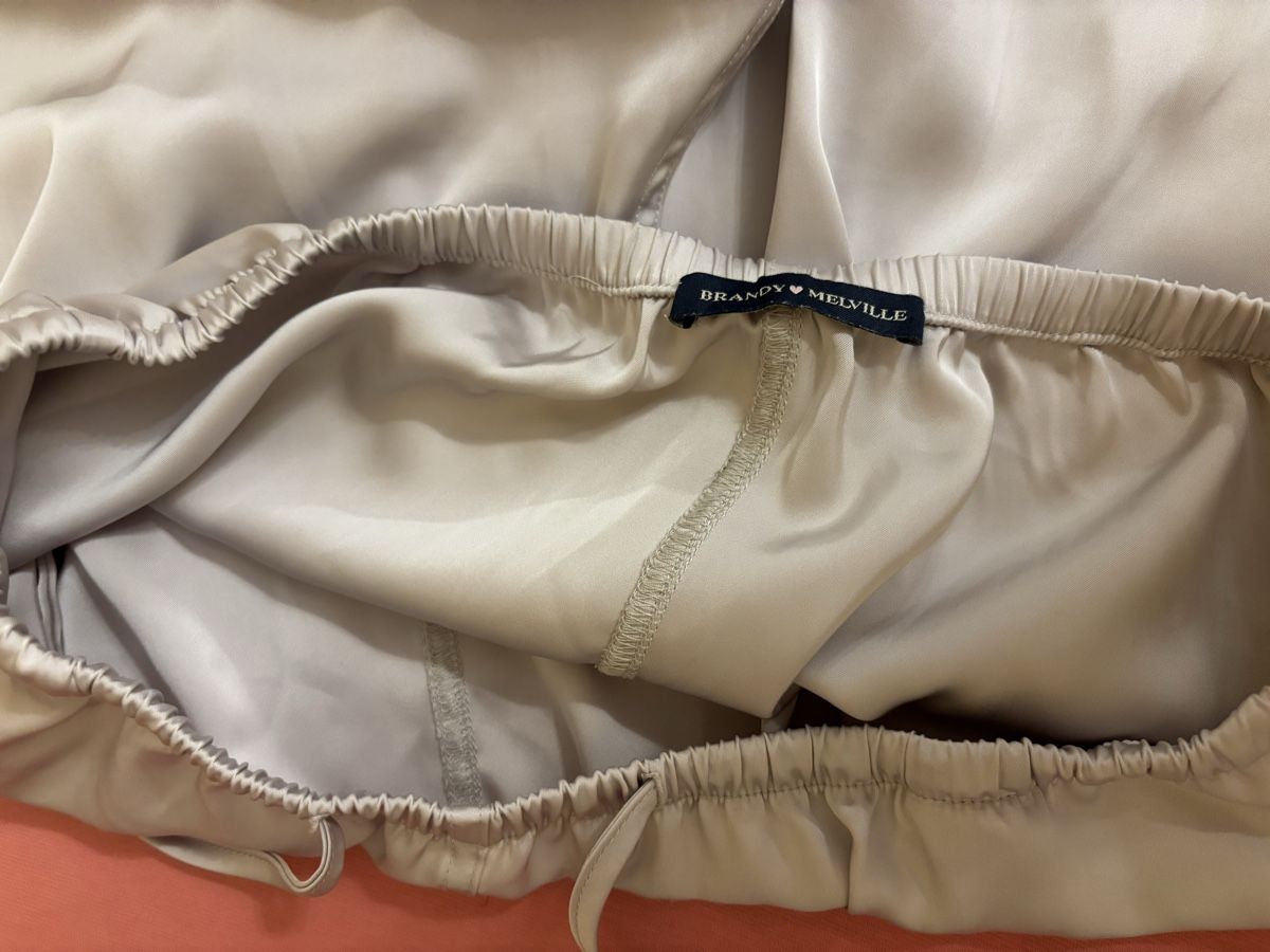 Brandy Melville Pantaloni: Brandy Melville Hose – Nuovo (secondo la descrizione) da Andelfingen venduto da Good_Quality 3