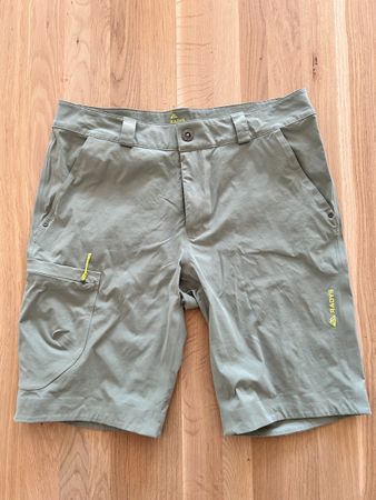 RADYS Shorts Size 48 Green Outdoor Shorts