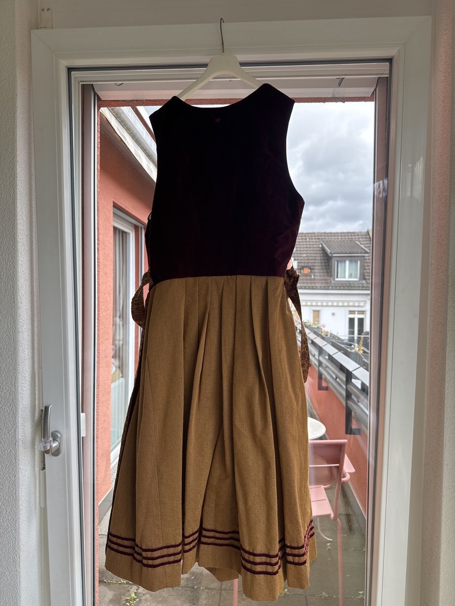 Costumi: Dirndl Julia Trentini unused – Nuovo e nell'imballaggio originale da Zürich venduto da kor_52kp 4