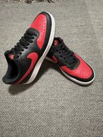 Baskets Nike Court Vision Lo noir rouge taille 41 neuf