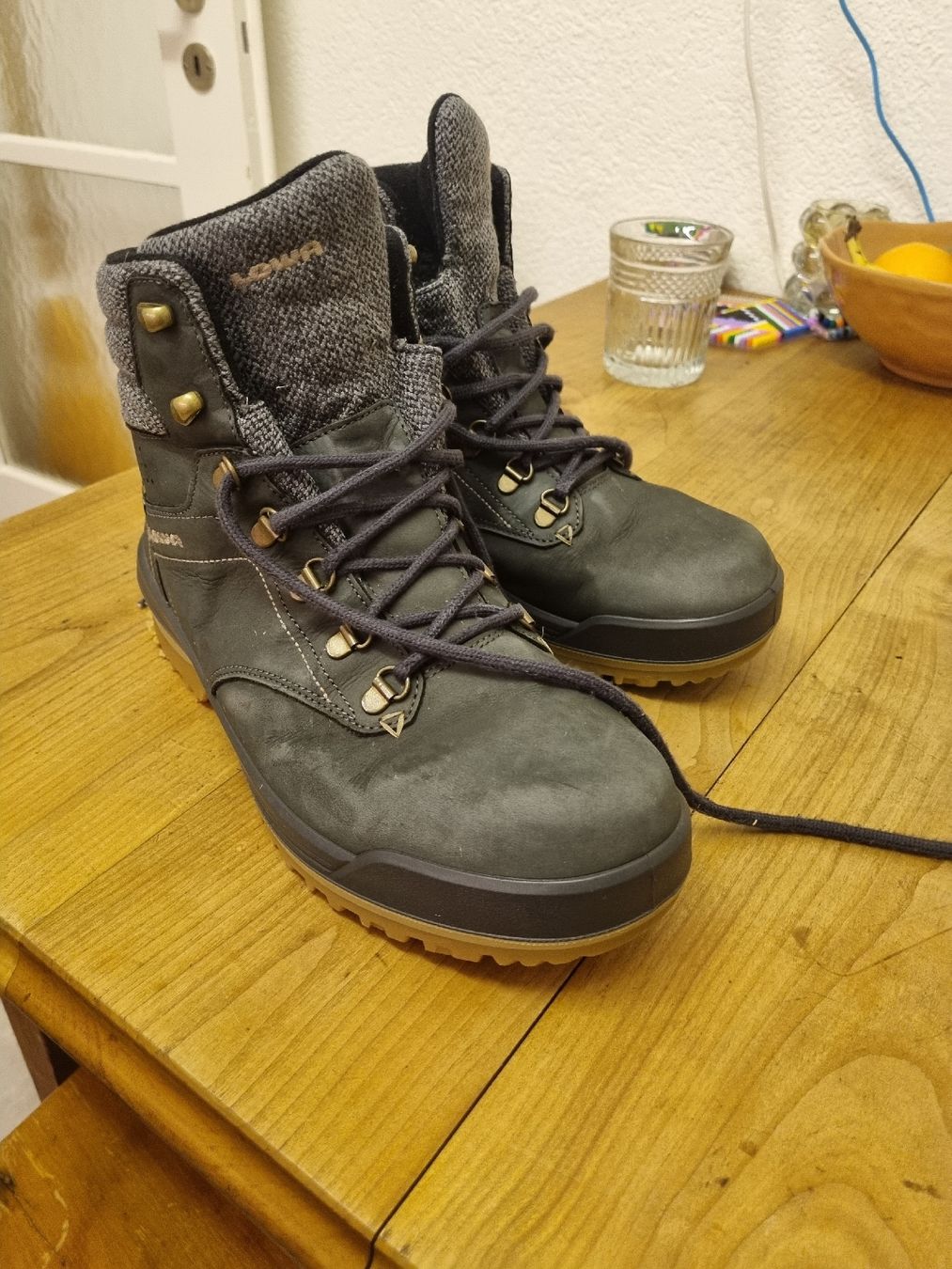 Lowa Scarpe da uomo: Lowa Nera Winterschuhe Herren, Gr.42 – Usato da Zürich venduto da nialaal 1