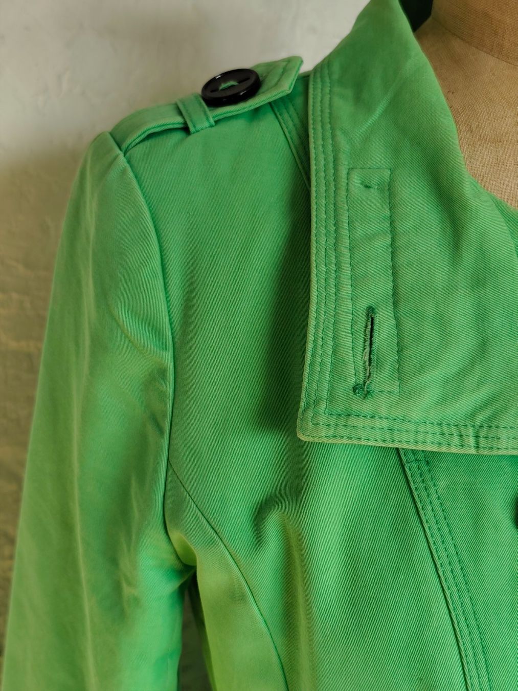 Cappotti: Manteau de printemps – Usato da Delémont venduto da antioque 2