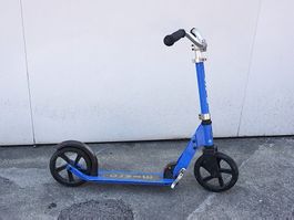 Micro Trottinett (Tretroller) blau