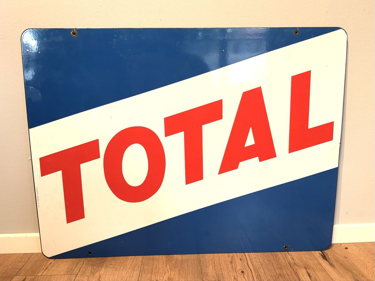 Schilder: Total Benzin Emailschild Doppelseitig 1960 – Gebraucht aus Nidau von Nintschgu
