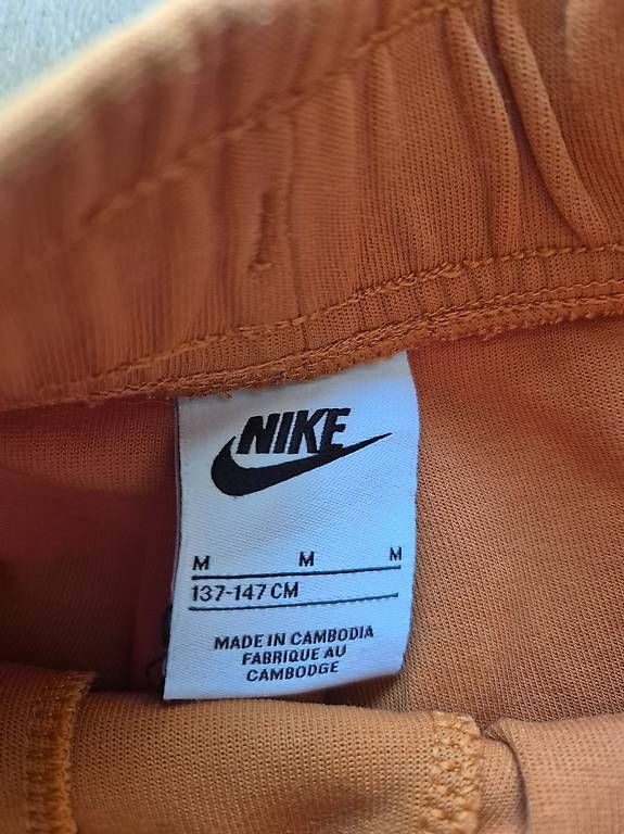 Lotti & Set di vestiti: Sportset Nike Gr.140 – Usato da Nidau venduto da Jil12 4