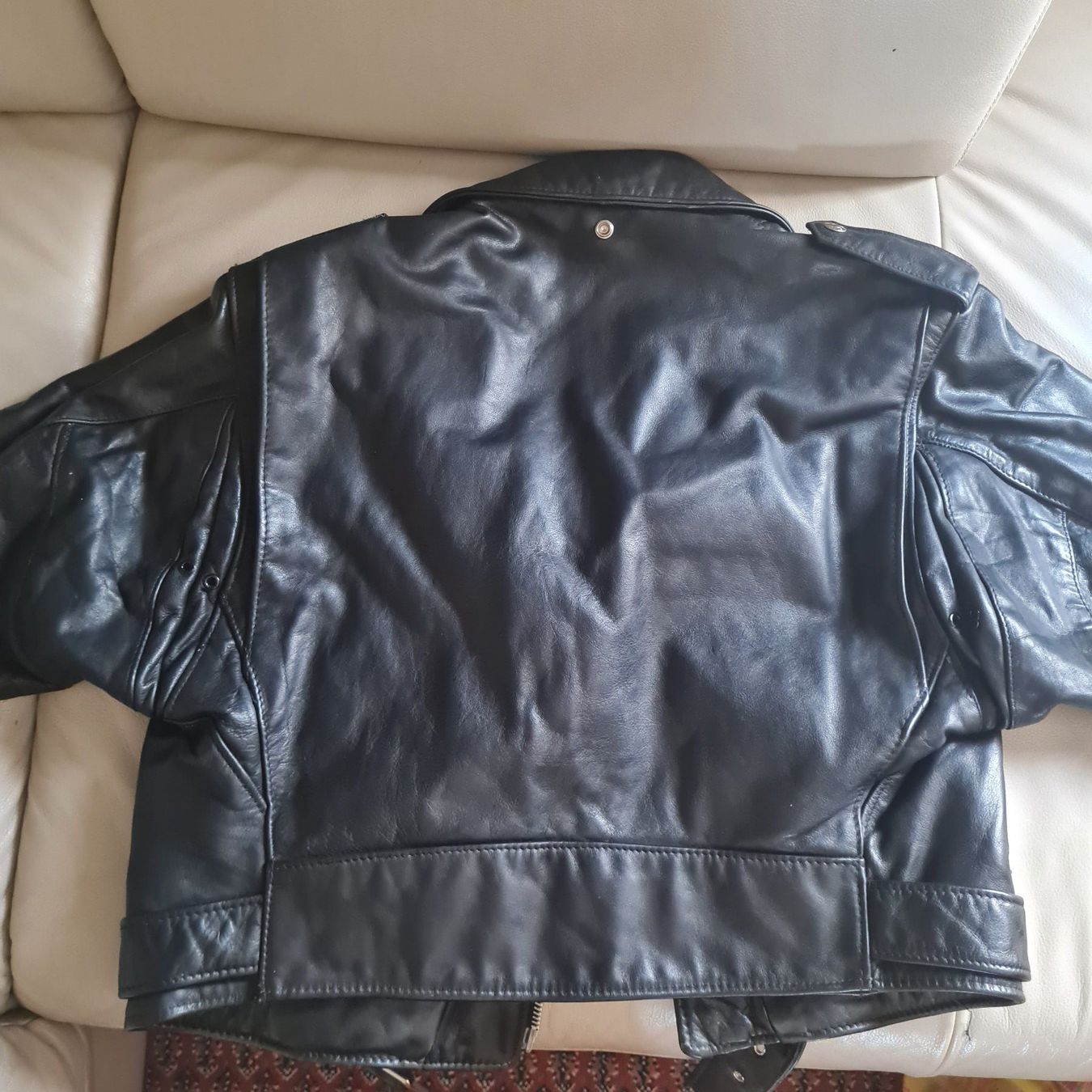 Jacken: Lederjacke in schwarz, Grösse M – Gebraucht aus Coeuve von Nelly2 6