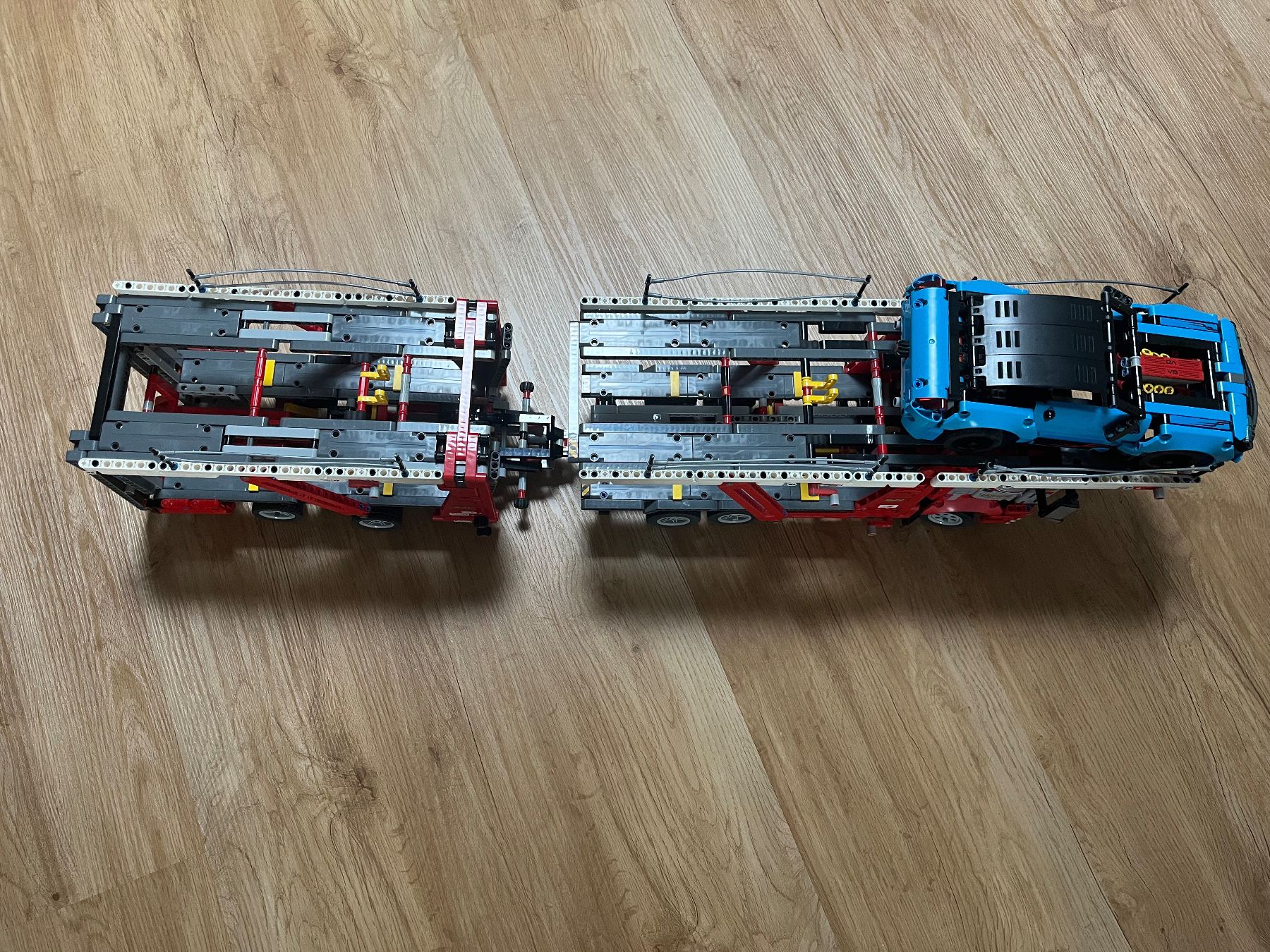 Lego Spielzeuge: Lego Technic Car Transporter – Gebraucht aus Gipf-Oberfrick von Andrea.N01