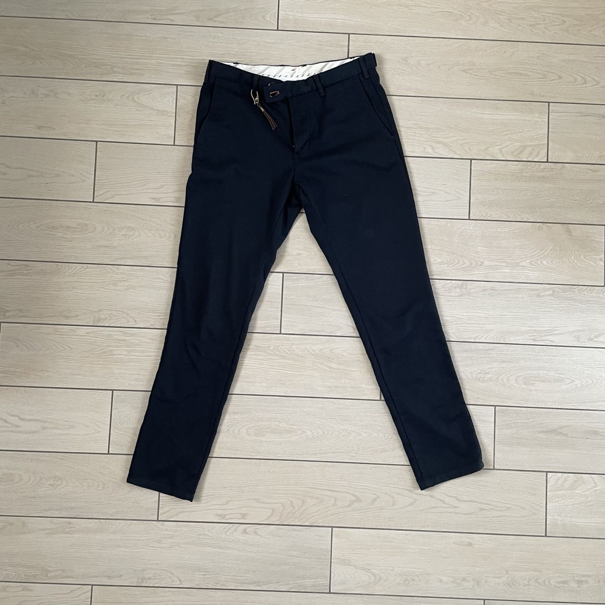 Pantalons: Zara dark blue elegant pants - EUR 40 – Neuf (Voir description) à Morbio Inferiore par fla-