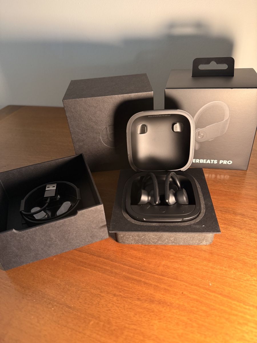 Beats Kopfhörer: Powerbeats Pro – Neu (gemäss Beschreibung) aus Wald ZH von ahm_ry5p
