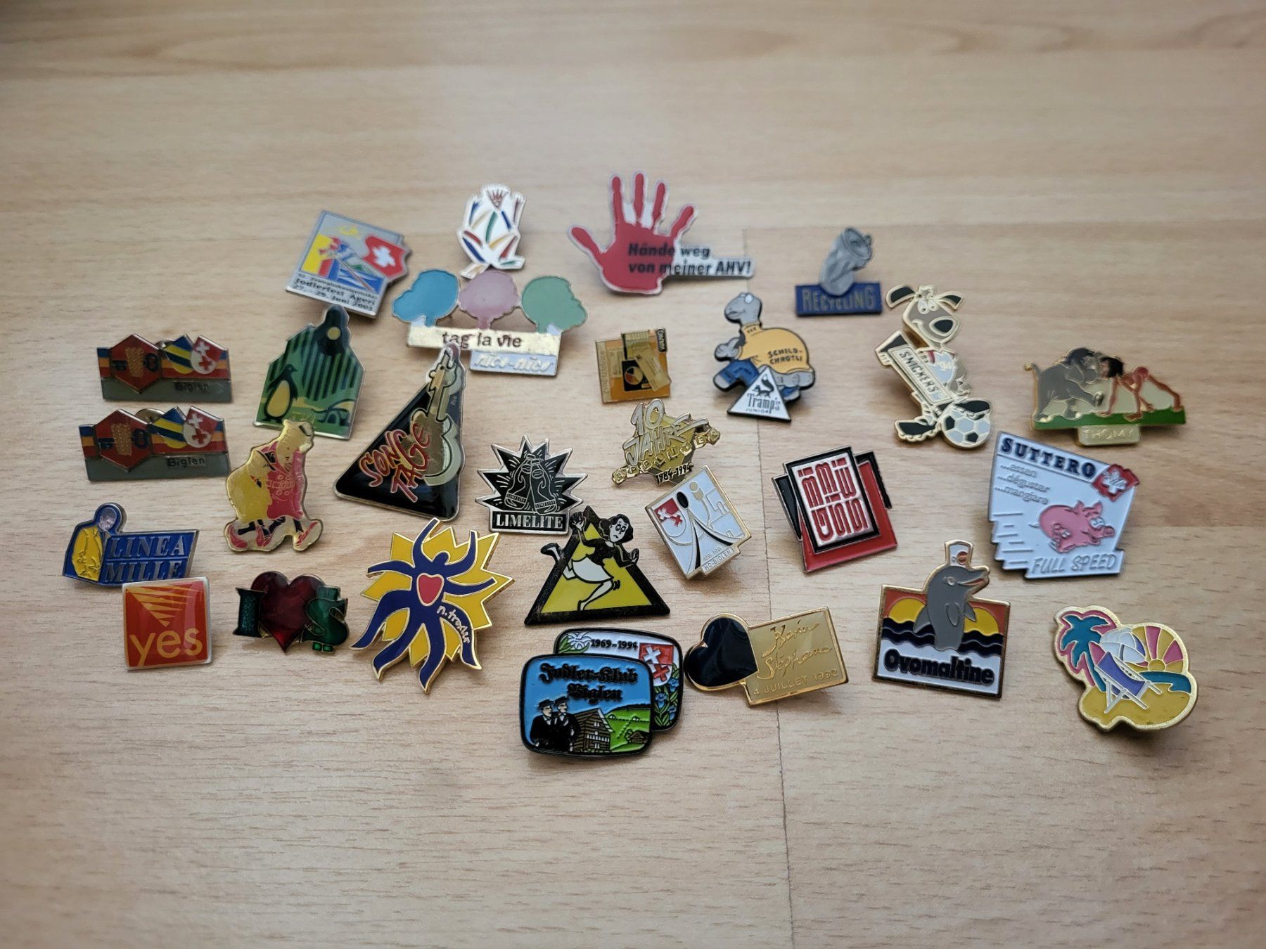 Plaquettes & Badges: Div. Pins – D'occasion à Kirchberg BE par Jan39
