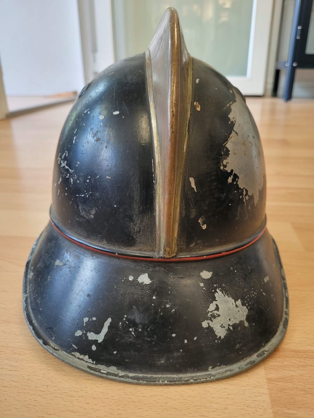 Feuerwehr: Antiker Schweizer Feuerwehrhelm ca. 1920er – Gebraucht aus Sonceboz-Sombeval von ter_9rc5 2