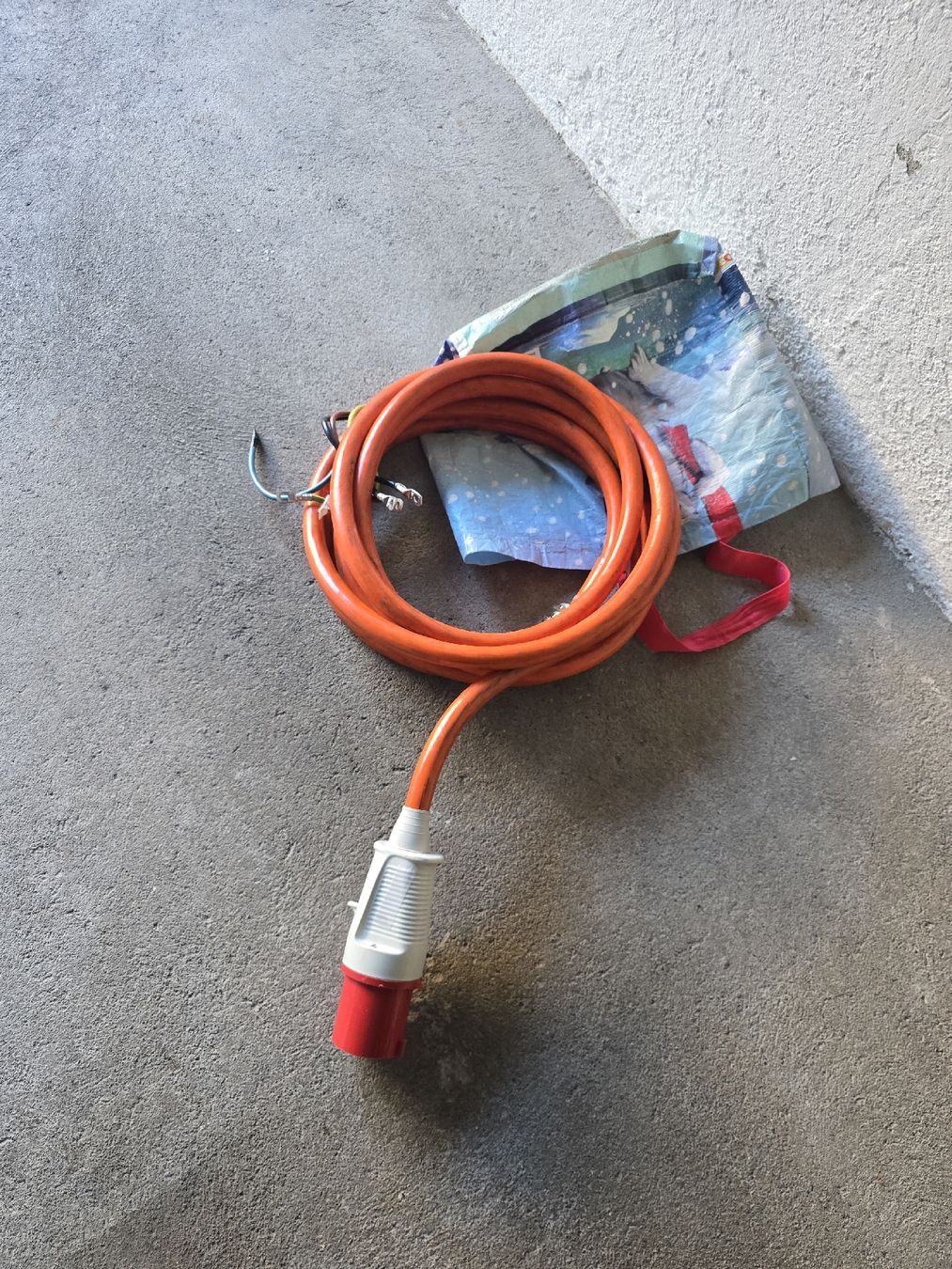 Cavi: 380V Kabel ca. 7m lang – Usato da Uster venduto da DuVaekkedeMig