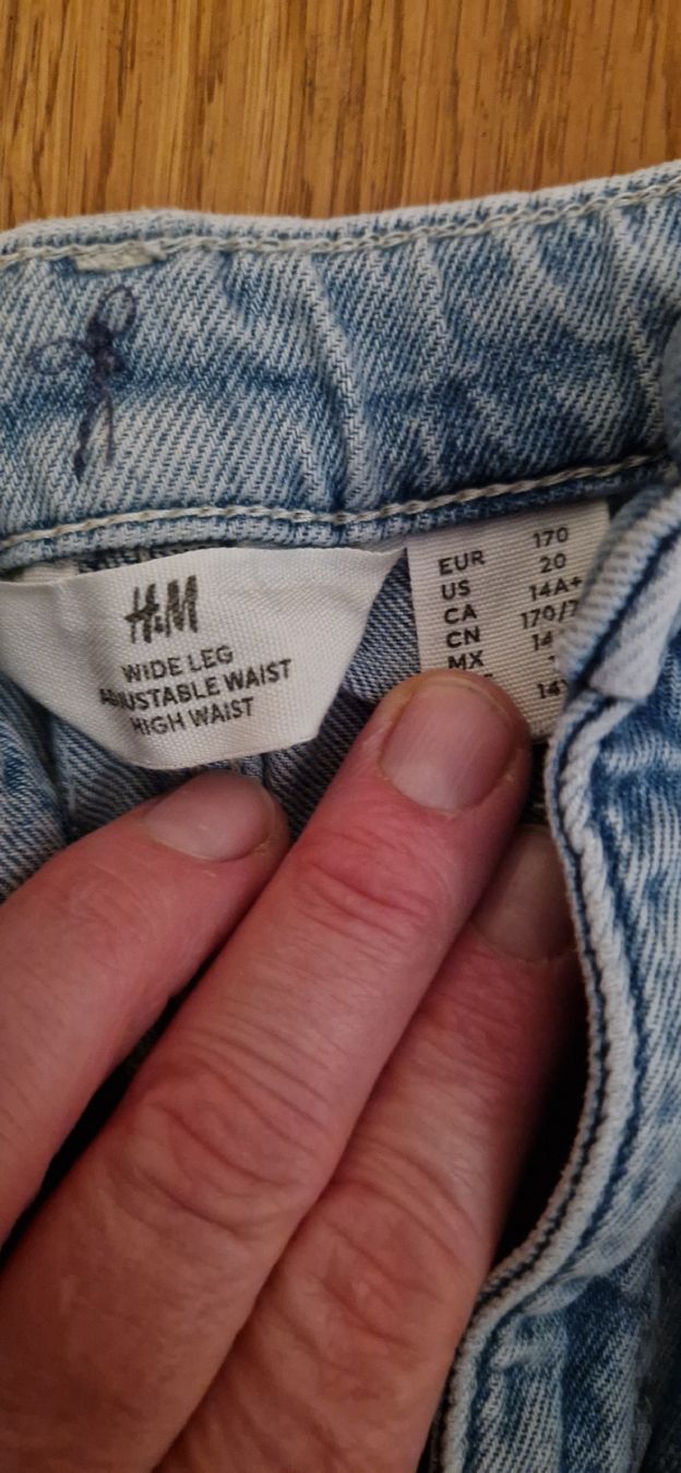 H&M Pantaloni: Coole Jeanshose – Usato da Grosswangen venduto da iranki80 1