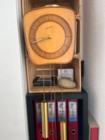 Wanduhr Le Castel Holz mit Gewichten gebraucht Zustand