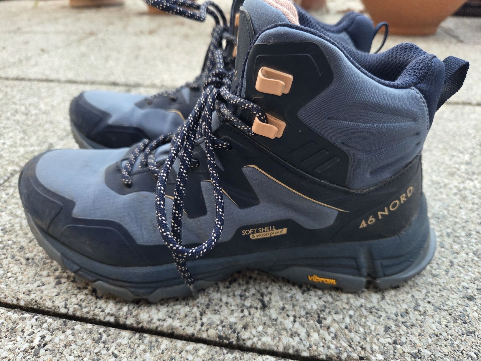 46 Nord Scarpe da donna: 46Nord Wanderschuhe Gr. 38 – Usato da Rüschlikon venduto da rene977 1