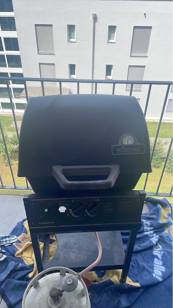Grils: König Compact Pro Grill Gasgrill gebraucht – D'occasion à Oberglatt ZH par SamuJost