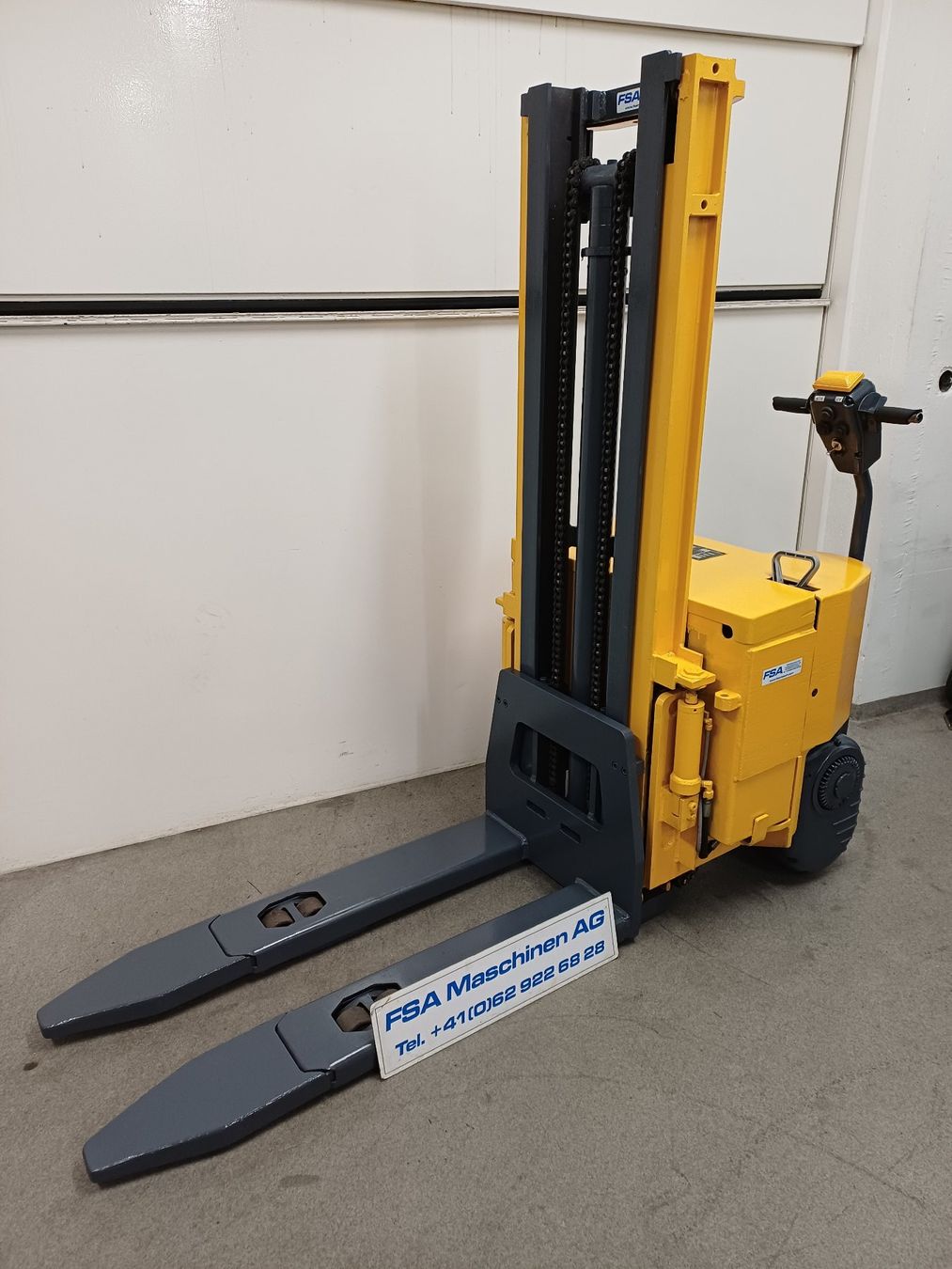 Gabelstapler & Hubwagen: SIG Elektro-Deichselstapler 1.2 ton, 2.8 m, Initialhub – Gebraucht aus Aarwangen von fsa-maschinen