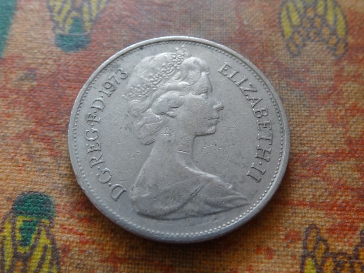 Tutti le monete: ROYAUME-UNI  10 Pence  1973 – Usato da Romanel-sur-Lausanne venduto da Swift13
