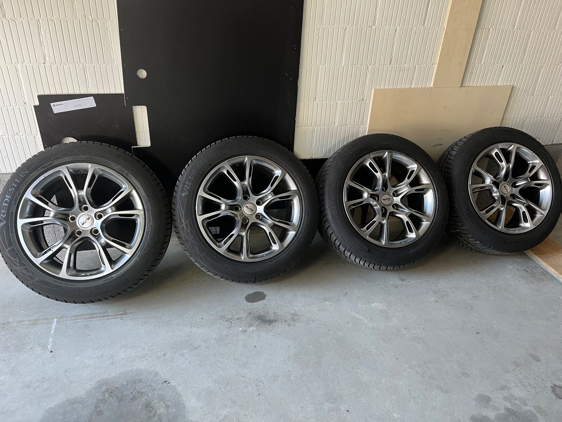 Jeep Pneumatici & Ruote complete: Winterräder zu Jeep SRT oder Trackhawk – Usato da Dänikon ZH venduto da hpv_w8qw 3
