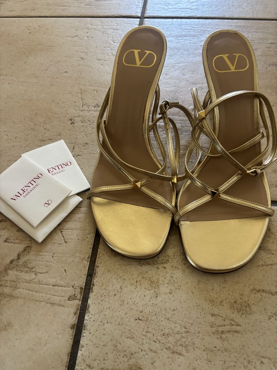 Scarpe da donna: Valentino garavani sandales – Usato da St-Légier- La Chiésaz venduto da anh_9289 2