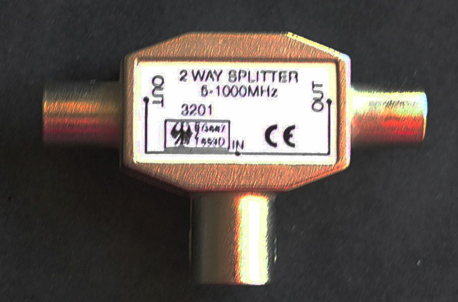 Technique de radiocom: 2-way splitter 5 - 1000MHz – Neuf (Voir description) à Geneve par sebastian01 1