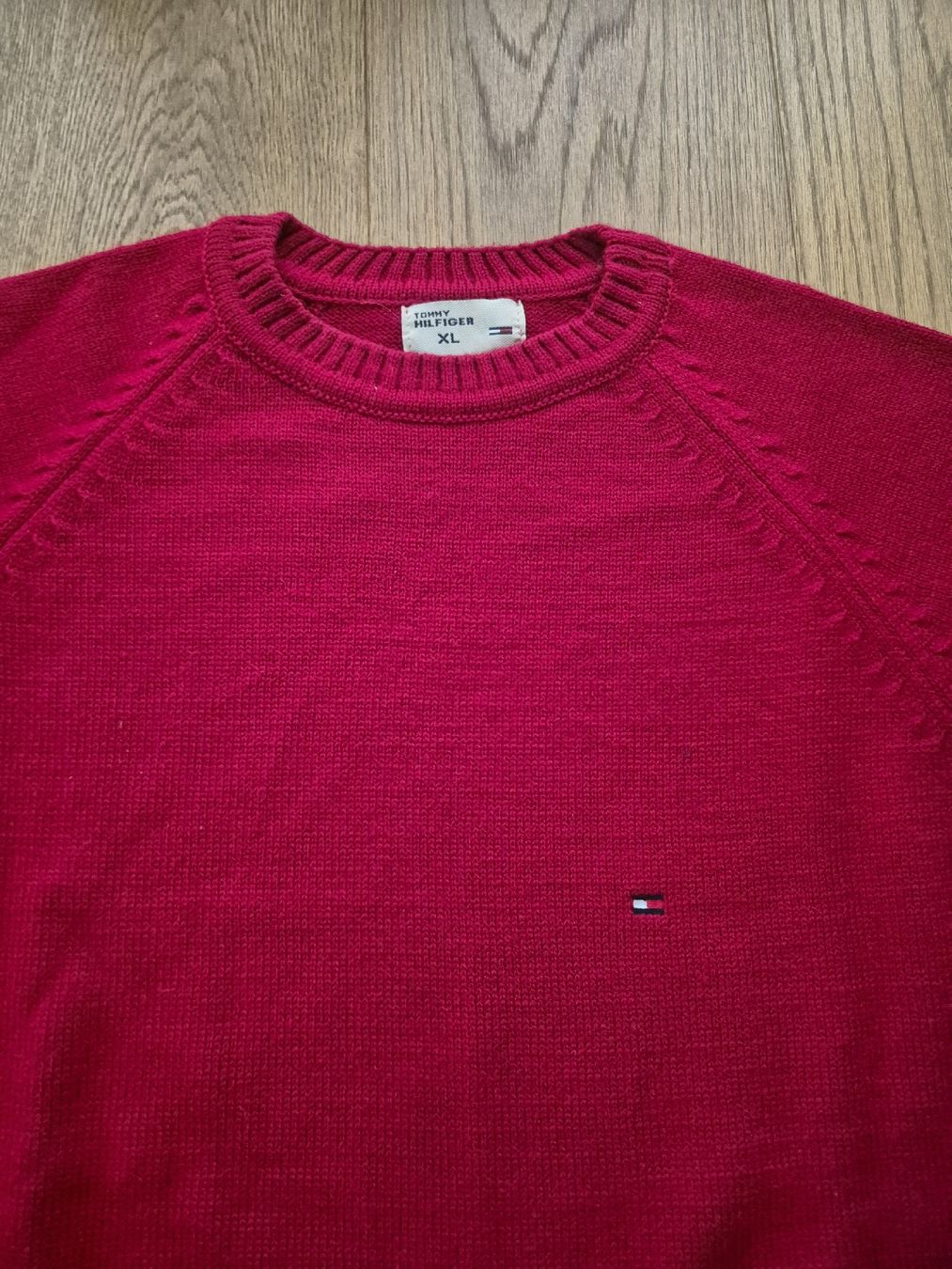 Tommy Hilfiger Pullover & Sweatshirts: Tommy Hilfiger Steickpullover rot Grösse XL – Gebraucht aus Kollbrunn von guernsey11 2