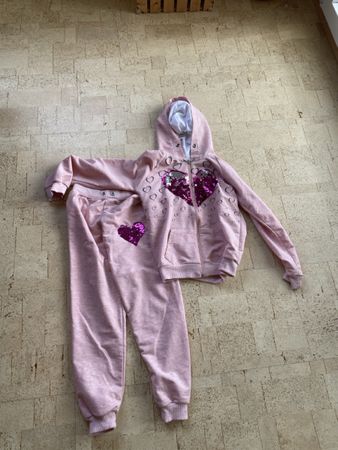 Rosa Mädchen Jogginganzug mit Pailletten, Grösse 128 Top!